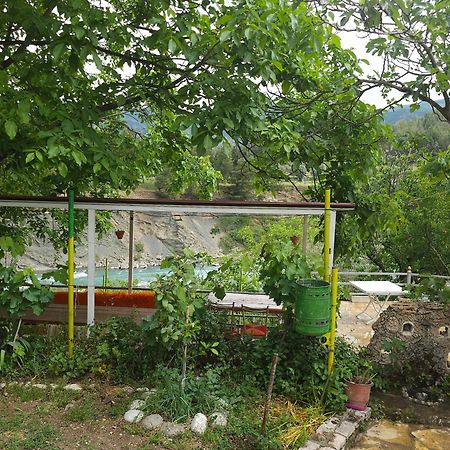 Honey-House “Kastrioti” Lägenhet Përmet Exteriör bild