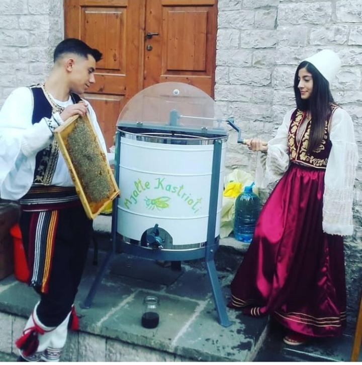 Honey-House “Kastrioti” Lägenhet Përmet Exteriör bild